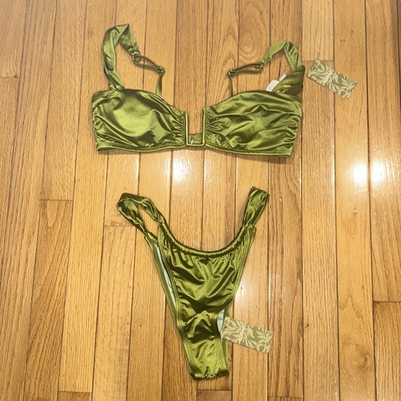 Cupshe green two piece bikini set - Picture 3 of 7